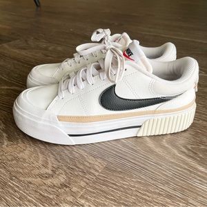 Nike Court Legacy Lift Sneakers Women’s Size 6.5 White, Hemp, Team Orange, Black